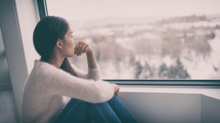 7 Ways That Organizations Can Help Employees Get Through The Winter Blues